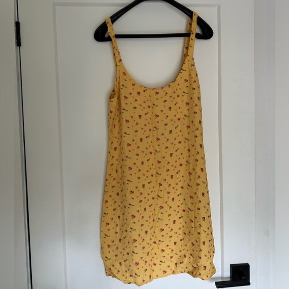 Reformation Dresses & Skirts - Reformation mini dress